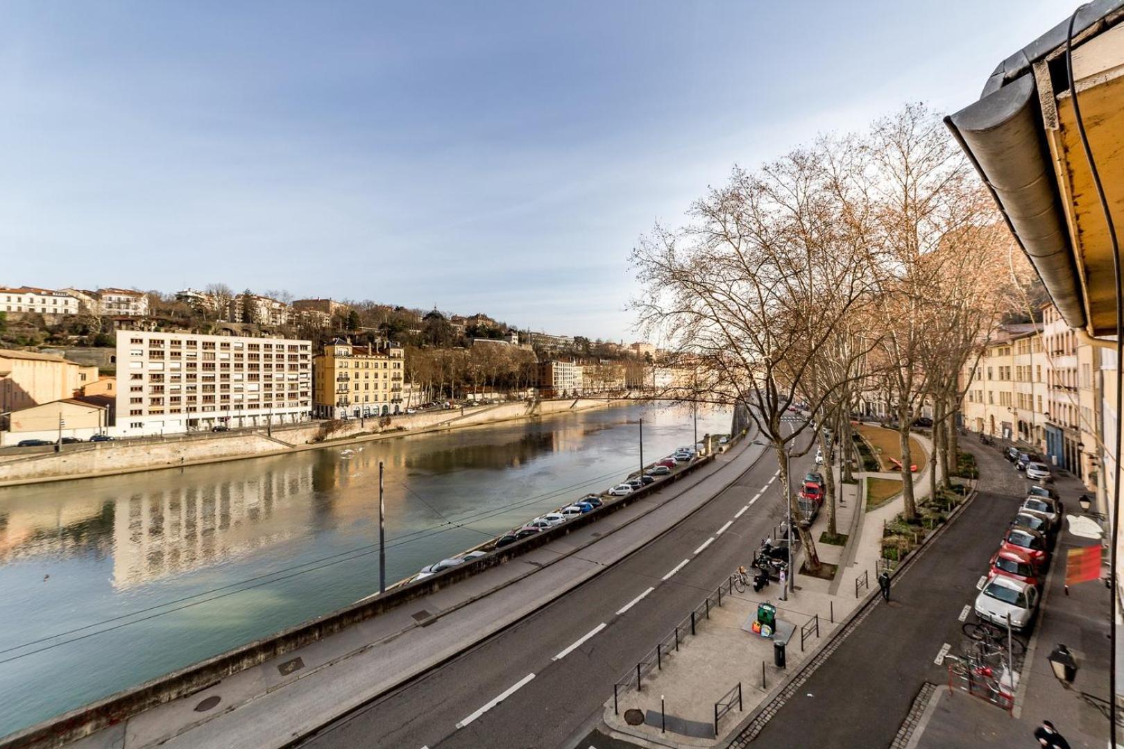 Loft Mezzanine Vue Incroyable Saone Apartment Лион Екстериор снимка